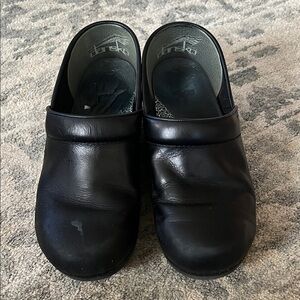 Dansko Professional Black Leather women’s Slip-On Clogs